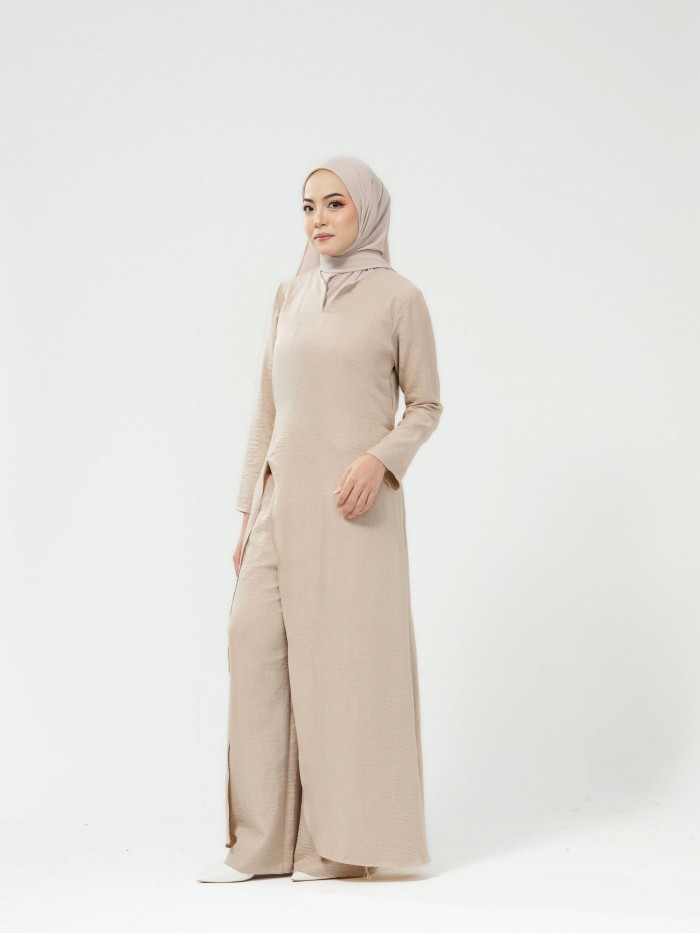 HELENA DRESS WITH PANTS IN BEIGE [M]