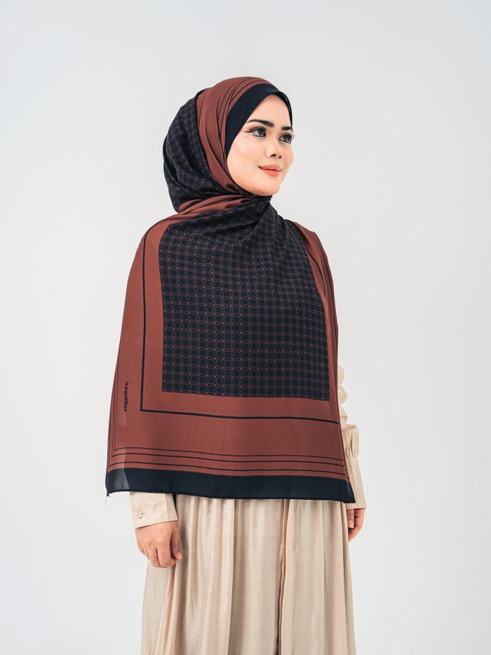 SHAWL LADIES IN SABRINA