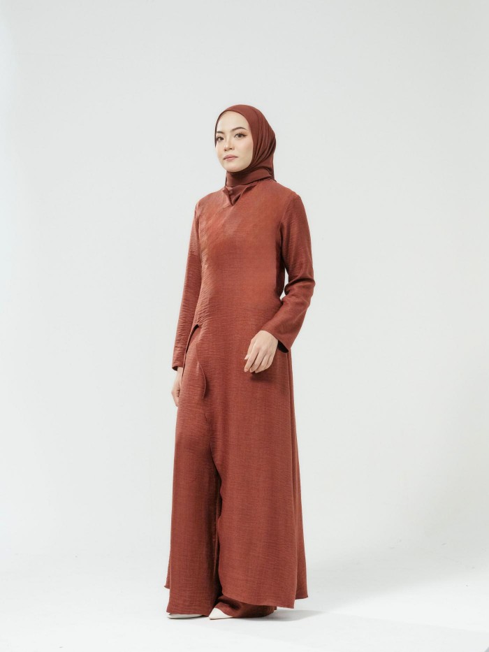 HELENA DRESS WITH PANTS IN RED BROWN [XL]
