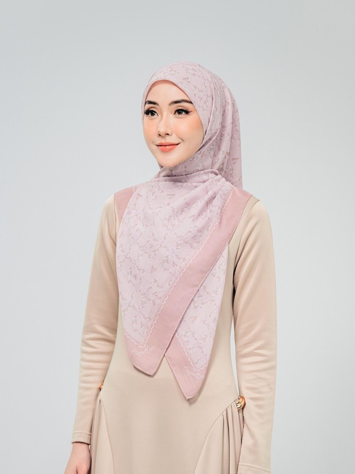 BAWAL WITH HER IN AMELIA