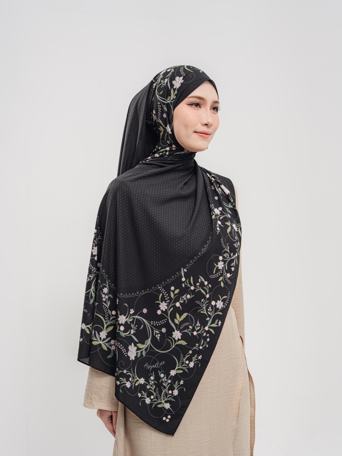 SHAWL SENIWARA IN BAYU MALAM