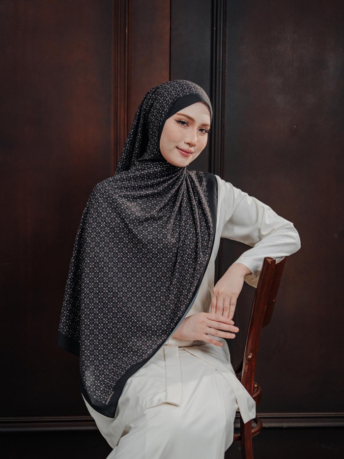SHAWL SENIWARA IN BISIK MALAM
