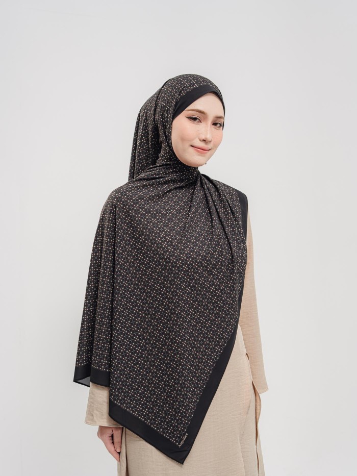 SHAWL SENIWARA IN BISIK MALAM