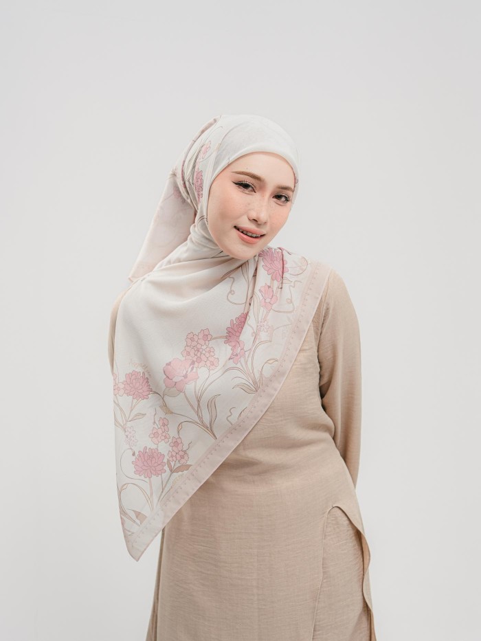 BAWAL SENIWARA IN BUNGA SERI