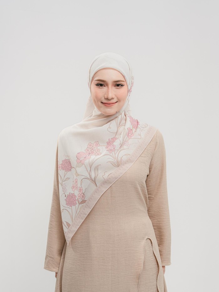 BAWAL SENIWARA IN BUNGA SERI