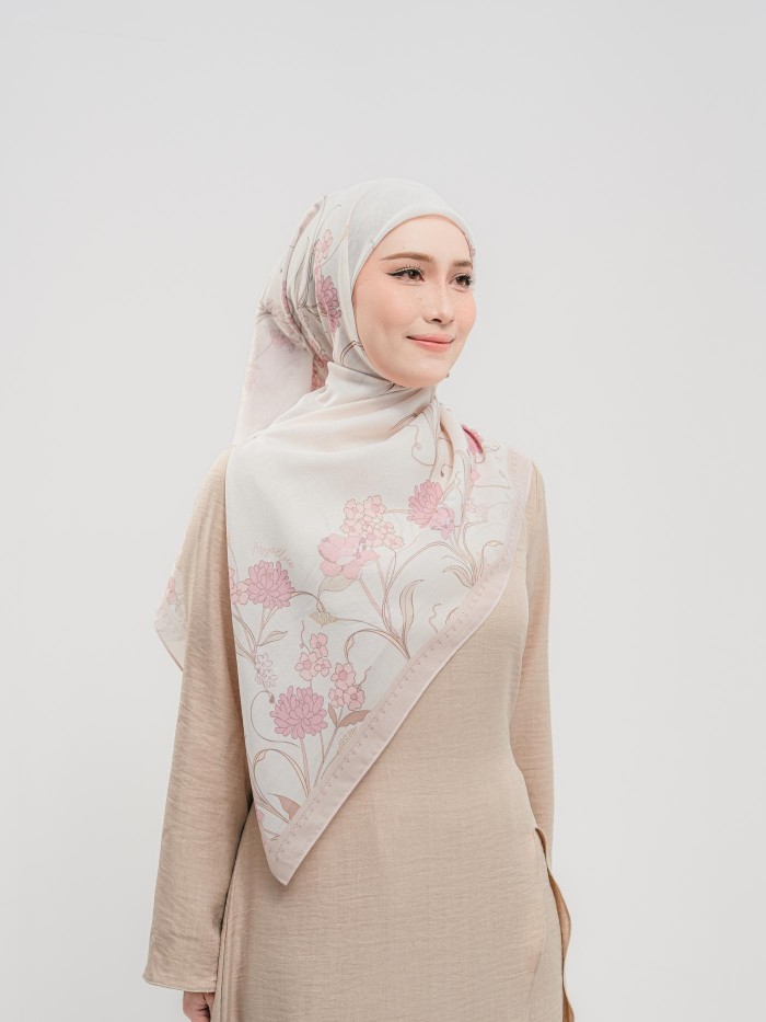 BAWAL SENIWARA IN BUNGA SERI