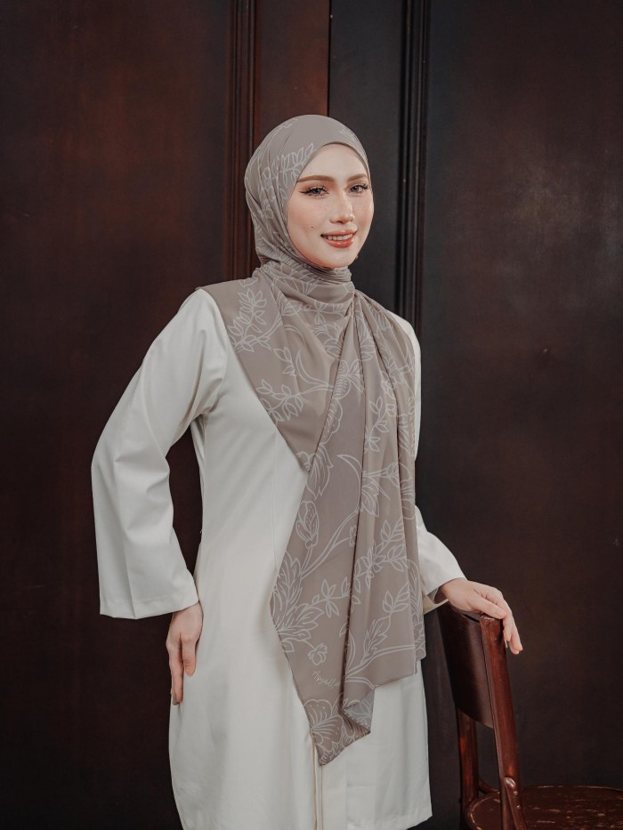 SHAWL SENIWARA IN COKLAT BERSERI