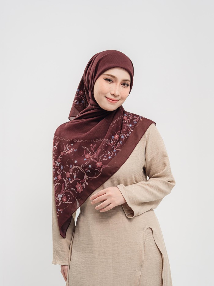 BAWAL SENIWARA IN EMBUN MERAH