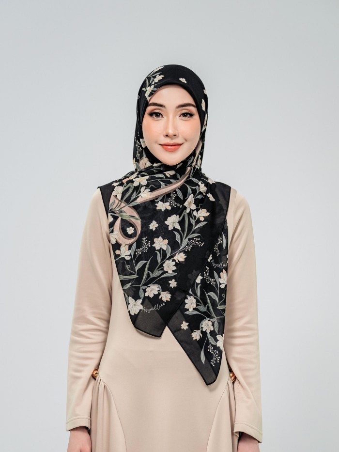 BAWAL WITH HER IN LILITH