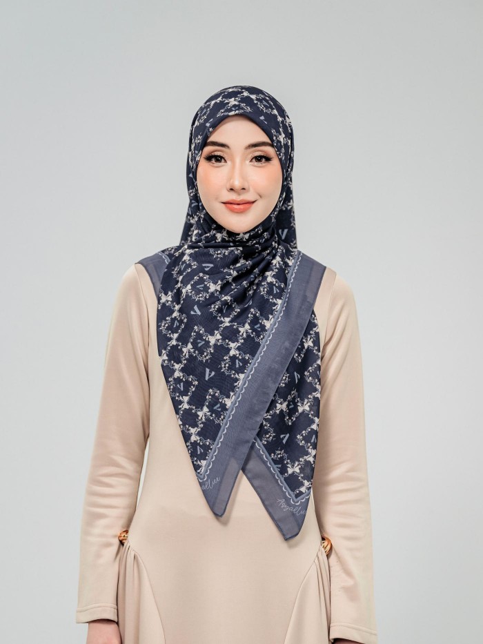 BAWAL WITH HER IN LUNA