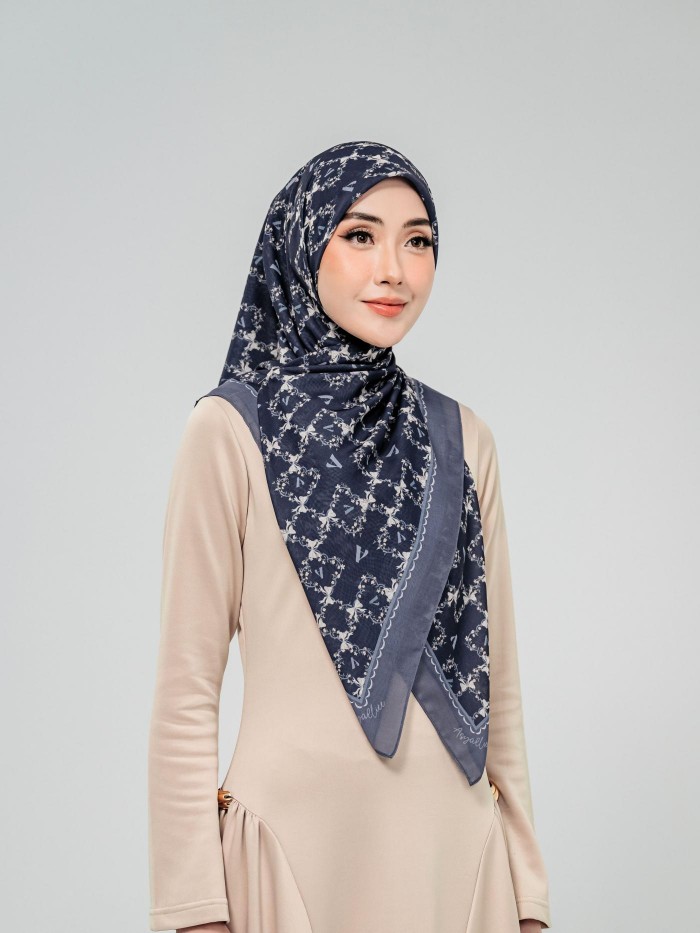 BAWAL WITH HER IN LUNA