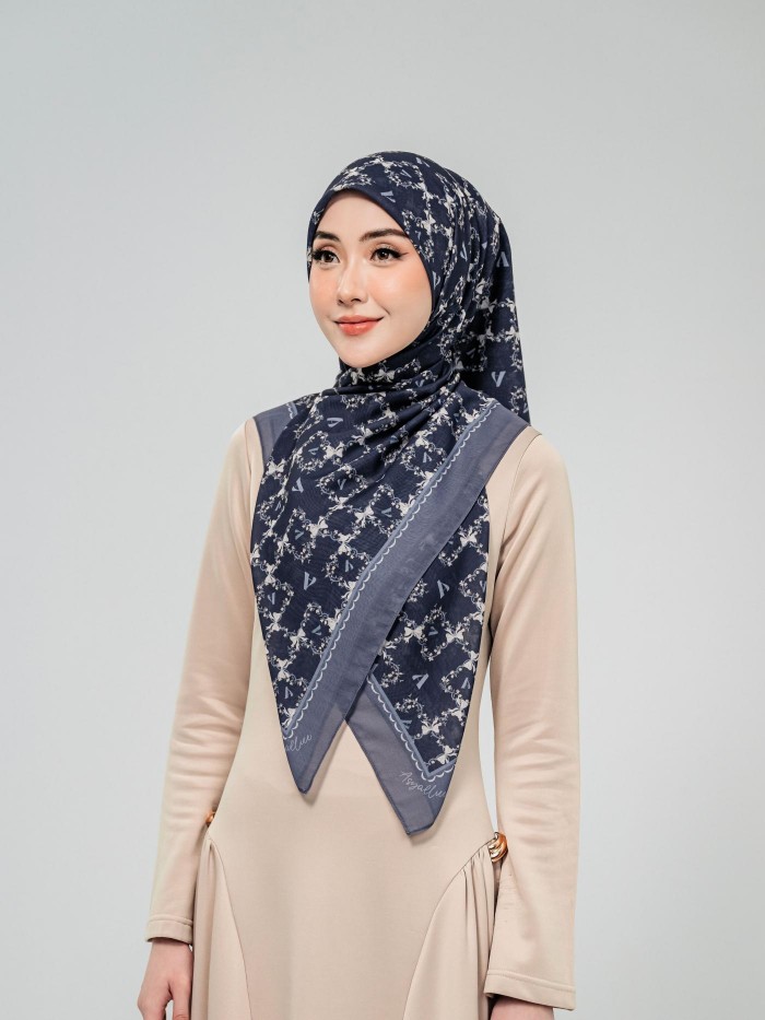 BAWAL WITH HER IN LUNA