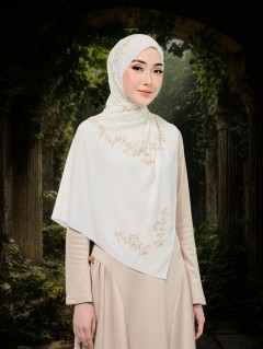 SHAWL WITH HER IN MARIGOLD