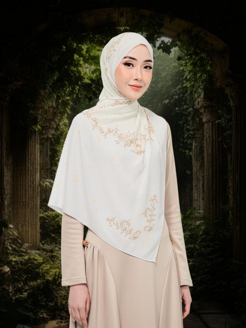 SHAWL WITH HER IN MARIGOLD