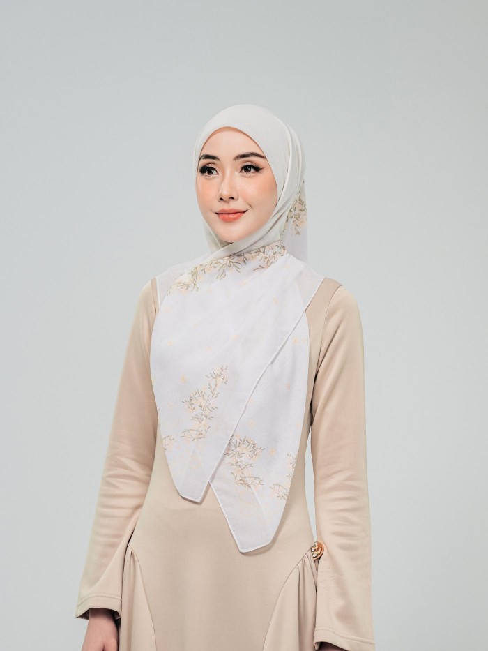 BAWAL WITH HER IN MARIGOLD