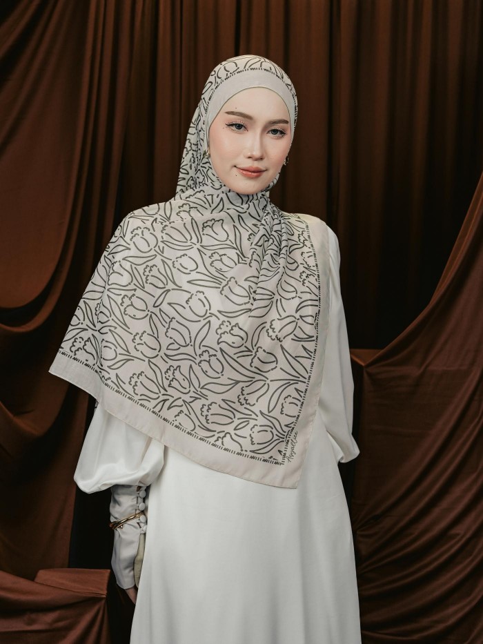SHAWL TULIB IN MOCHA FLORA