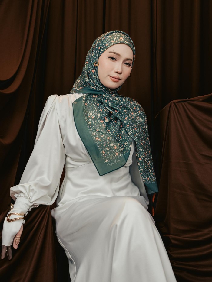 BAWAL TULIB IN MOSS EMERALD