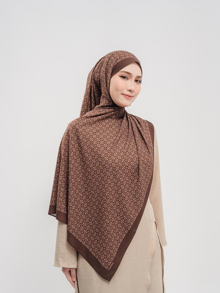 SHAWL SENIWARA IN NADA TANAH