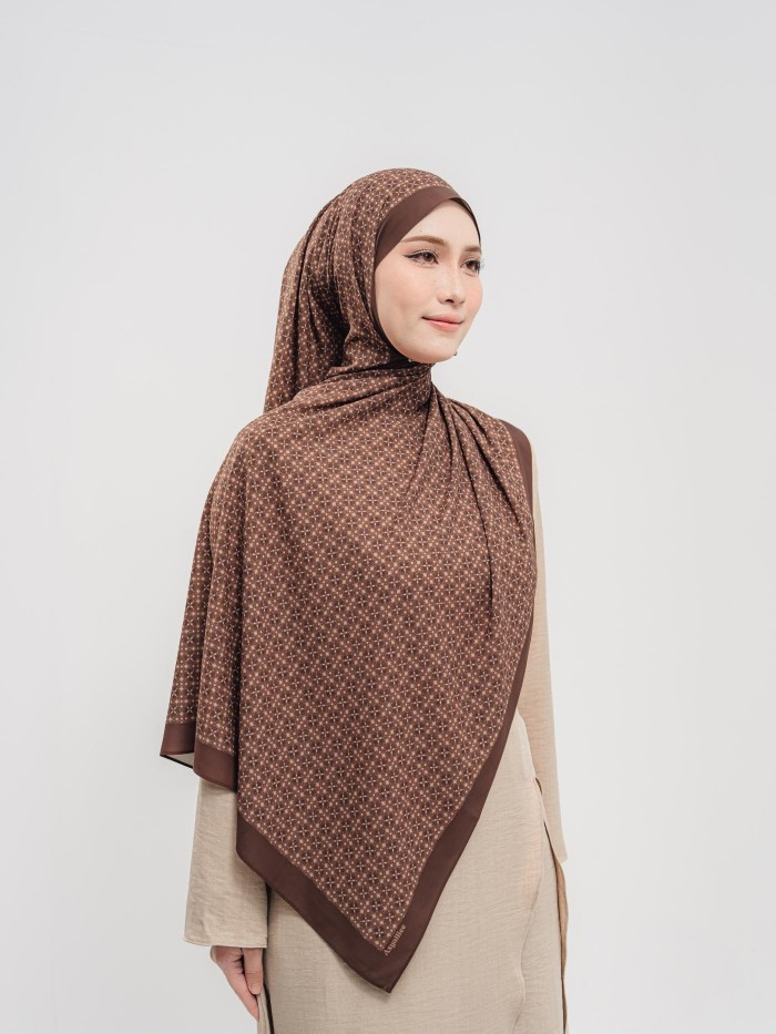 SHAWL SENIWARA IN NADA TANAH
