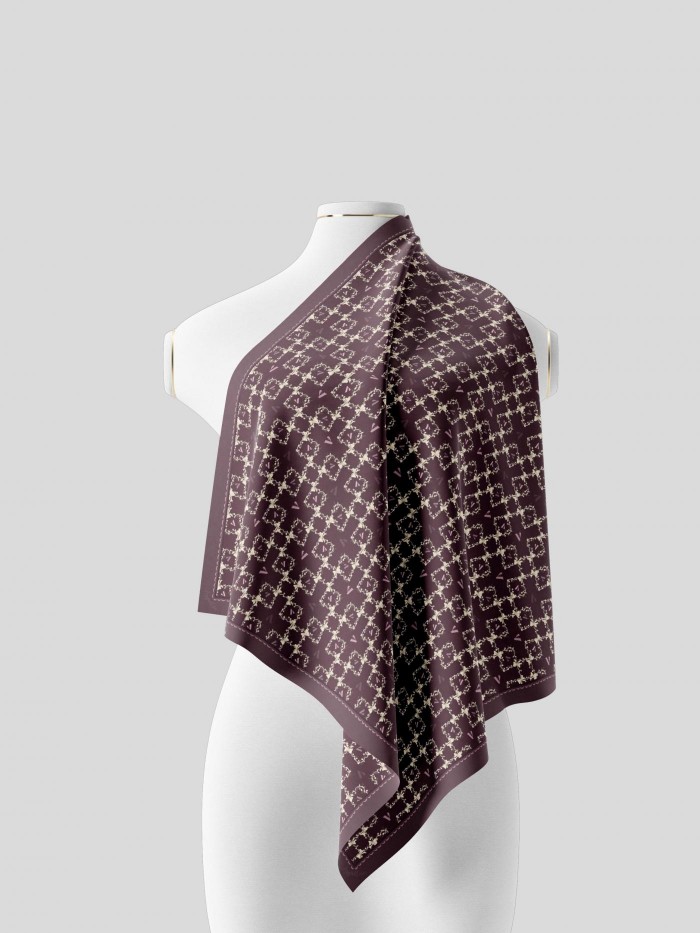 SHAWL WITH HER IN ODILIA