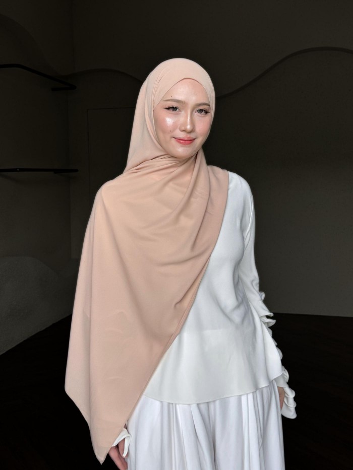 SHAWL DEAR CHIFFON IN PEACH CREAM