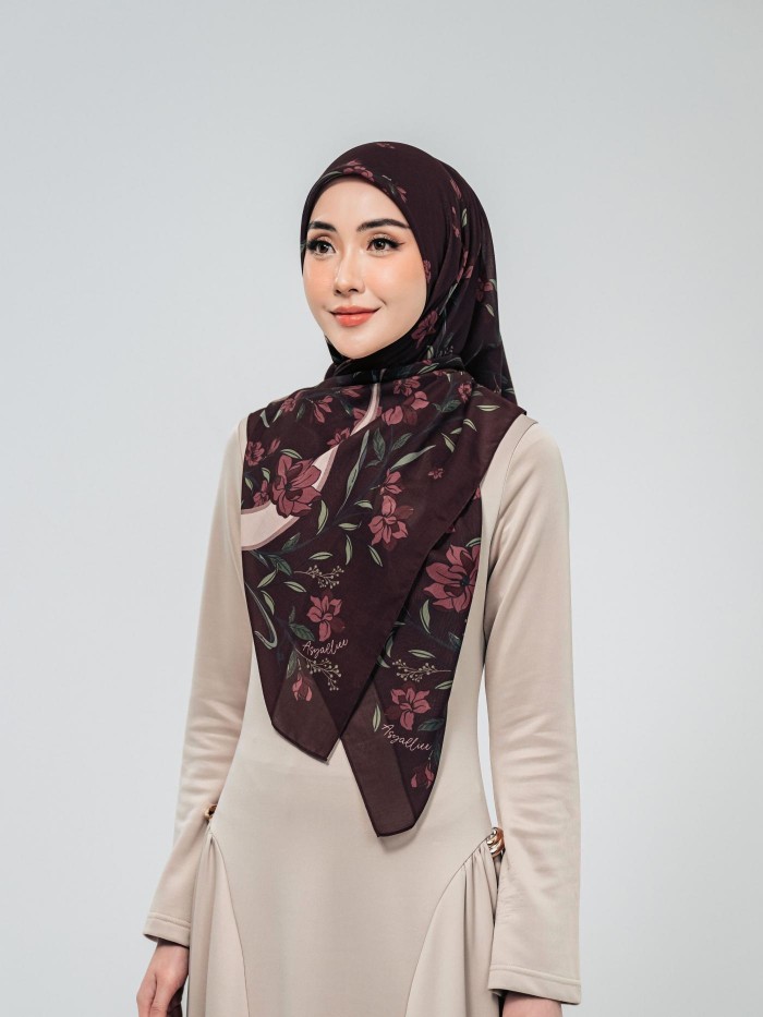BAWAL WITH HER IN RED RUBY