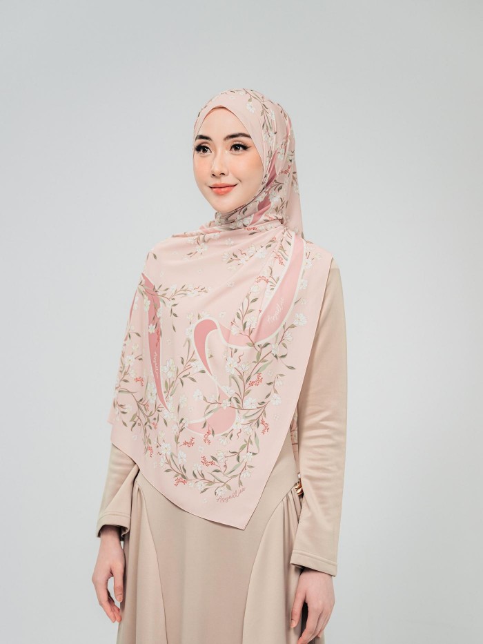 SHAWL WITH HER IN ROSABELLA
