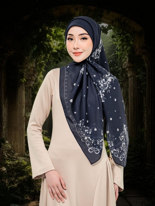 BAWAL WITH HER IN SAPHHIRA