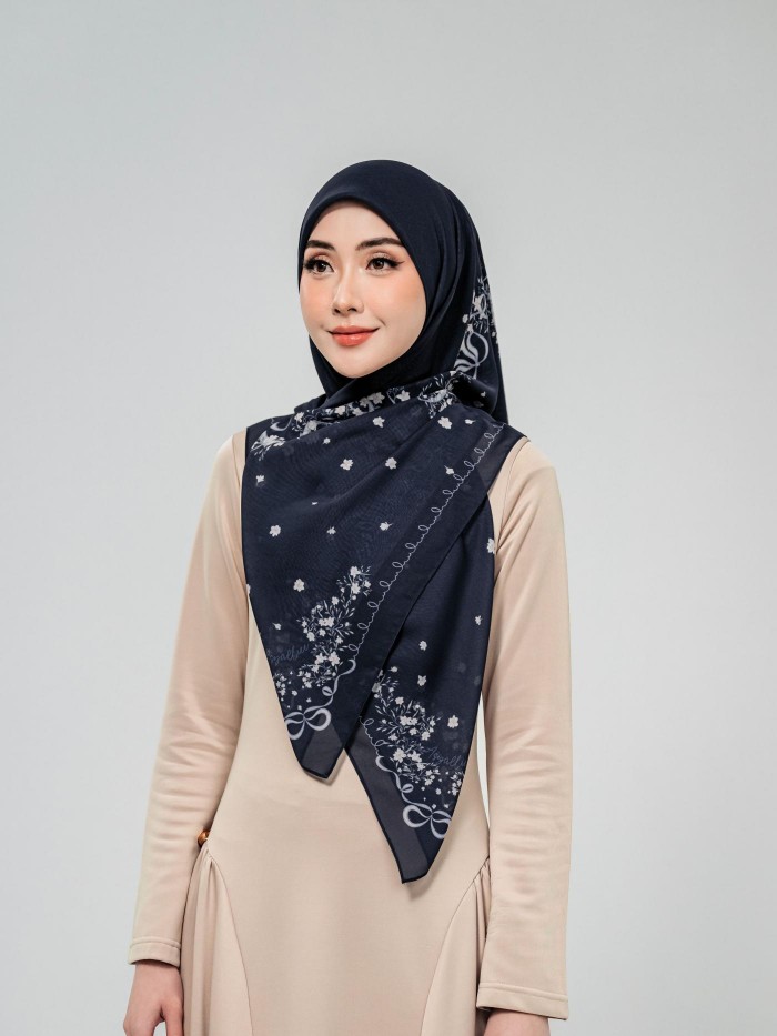 BAWAL WITH HER IN SAPHHIRA