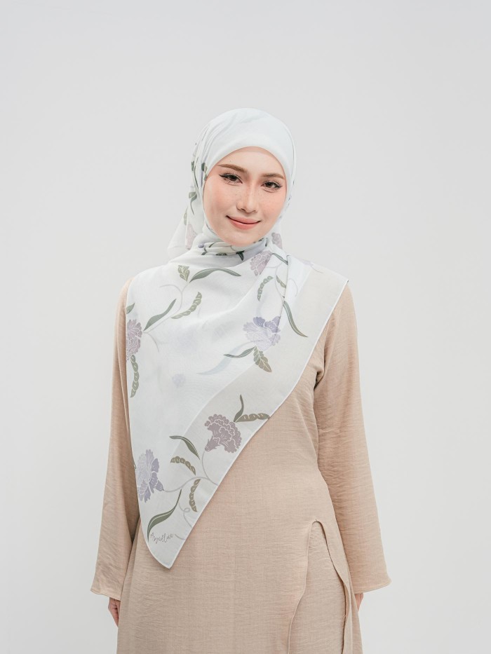 BAWAL SENIWARA IN SARI LILA