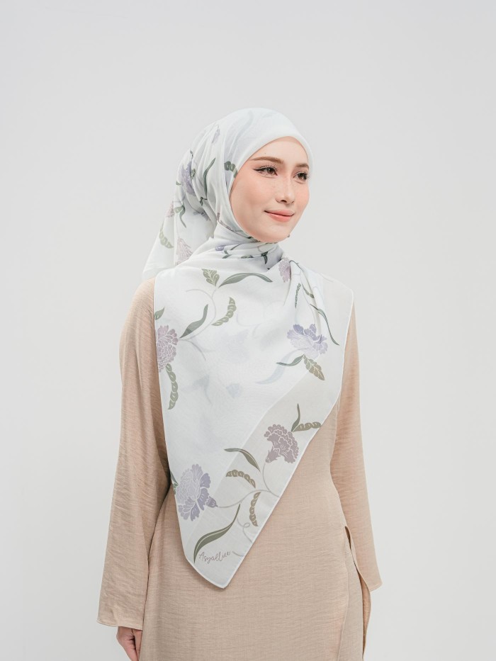 BAWAL SENIWARA IN SARI LILA