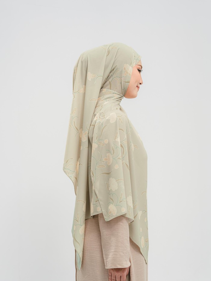 SHAWL SENIWARA IN SAUJANA RIMBA