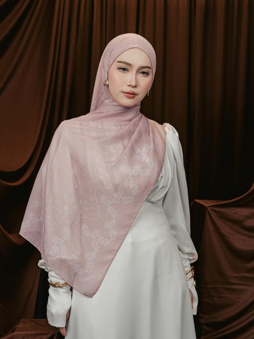 SHAWL TULIB IN SOFT BLUSH