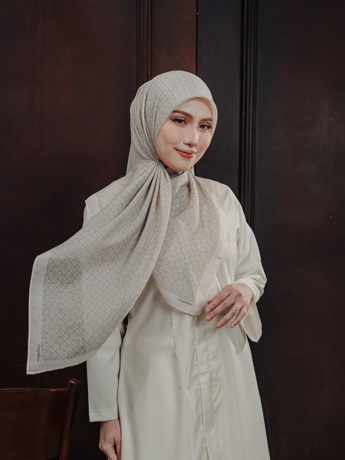 BAWAL SENIWARA IN SURIA HIJAU