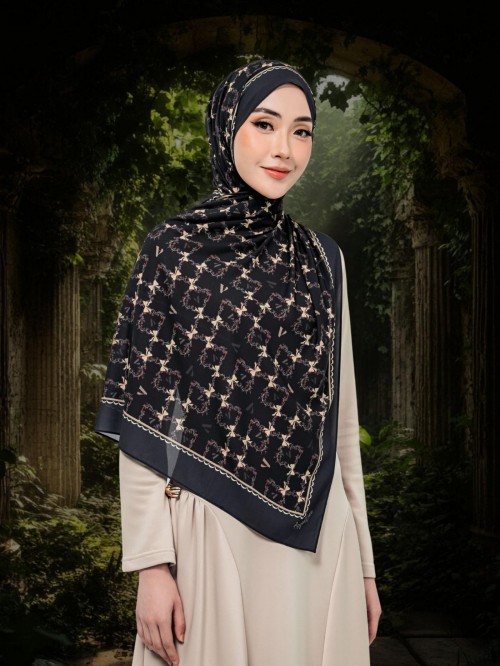 SHAWL WITH HER IN VIVIANA