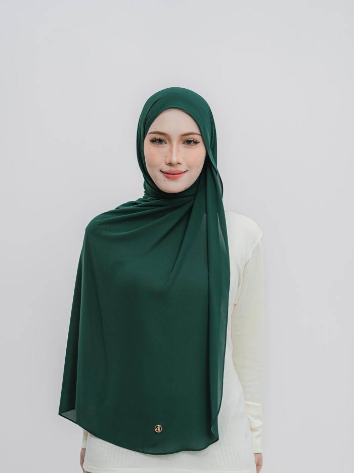 SHAWL DARLING DIAMOND CHIFFON IN EMERALD GREEN