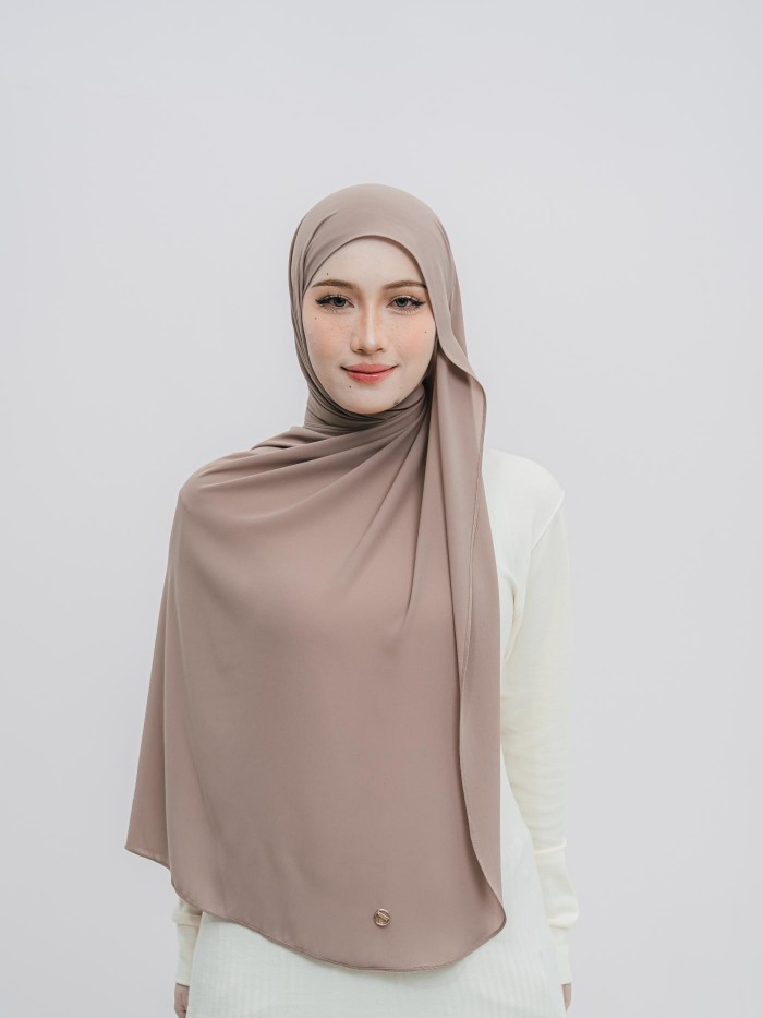 SHAWL DARLING DIAMOND CHIFFON IN SADDLE