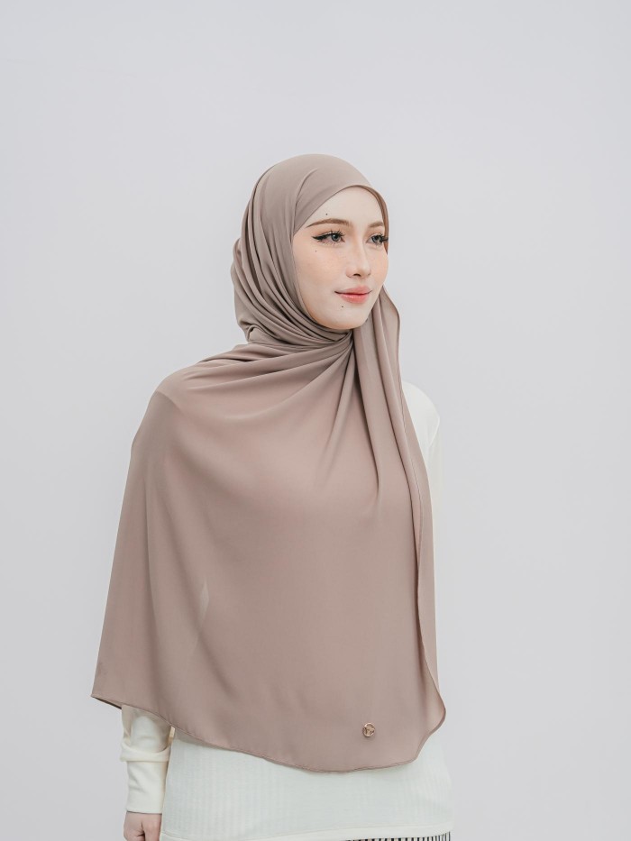 SHAWL DARLING DIAMOND CHIFFON IN SADDLE
