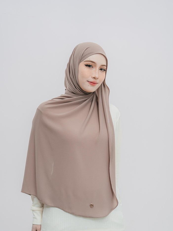 SHAWL DARLING DIAMOND CHIFFON IN SADDLE