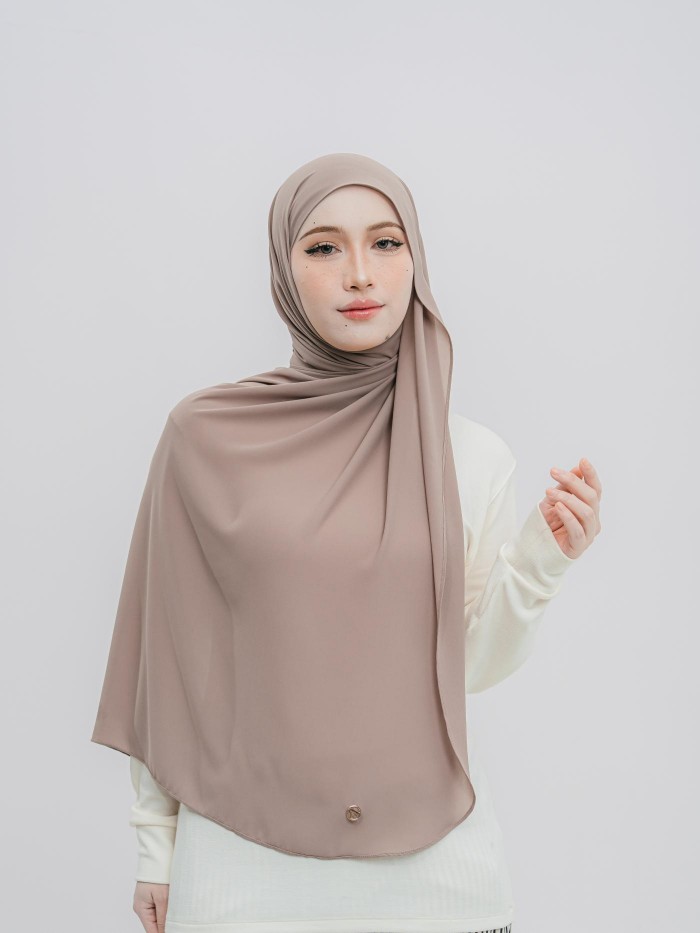 SHAWL DARLING DIAMOND CHIFFON IN SADDLE