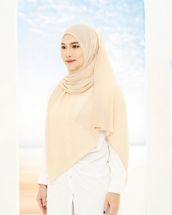 Hayyan Pleated Shawl (King Ivory)