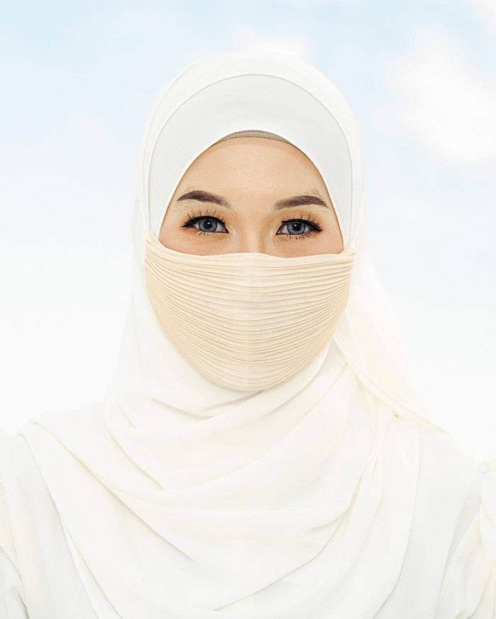Hayyan Pleated Combo (King Ivory)